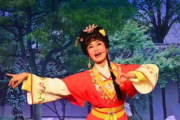 揭秘2025年热门剧集：完整演员阵容一览无遗