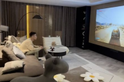 影视墙壁纸：如何在家中打造属于自己的影院氛围？