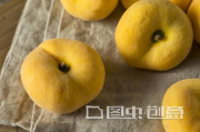 黄桃挑选与食用指南-成熟季节的甜蜜选择