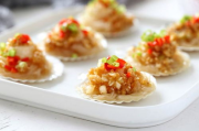 扇贝与火腿肠的创意搭配-美食烹饪新体验