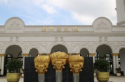 杭州影视城：中国影视产业的璀璨明珠