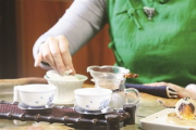 喝茶影视：茶香里的光影人生