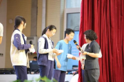 重生七五之幸福一家人：穿越时空的温馨故事