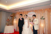 We Got Married: 英文婚姻祝福与庆祝方式解析